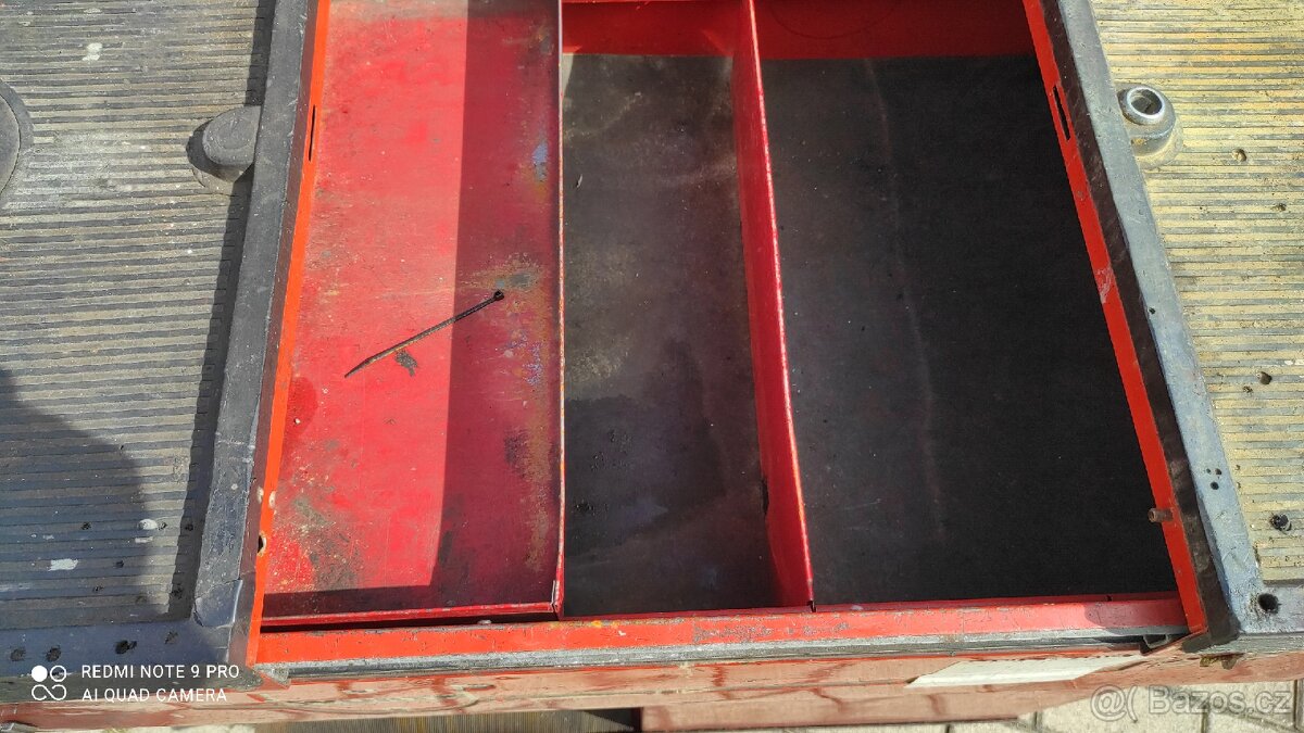 Autodílenský pracovní box - 6