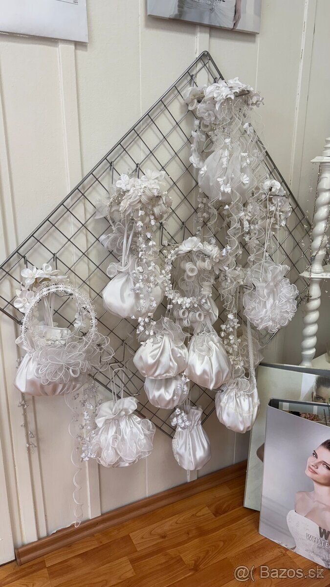 LIKVIDACE SVATEBNÍHO SALONU – Svatební šaty & doplňky. - 6