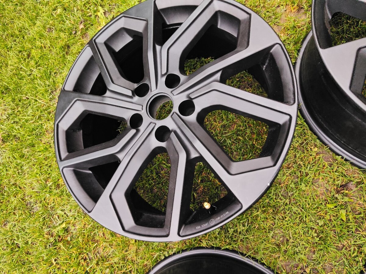 Nová alu kola Fondmetal r19 5x120 Insignia T5 T6 - 6