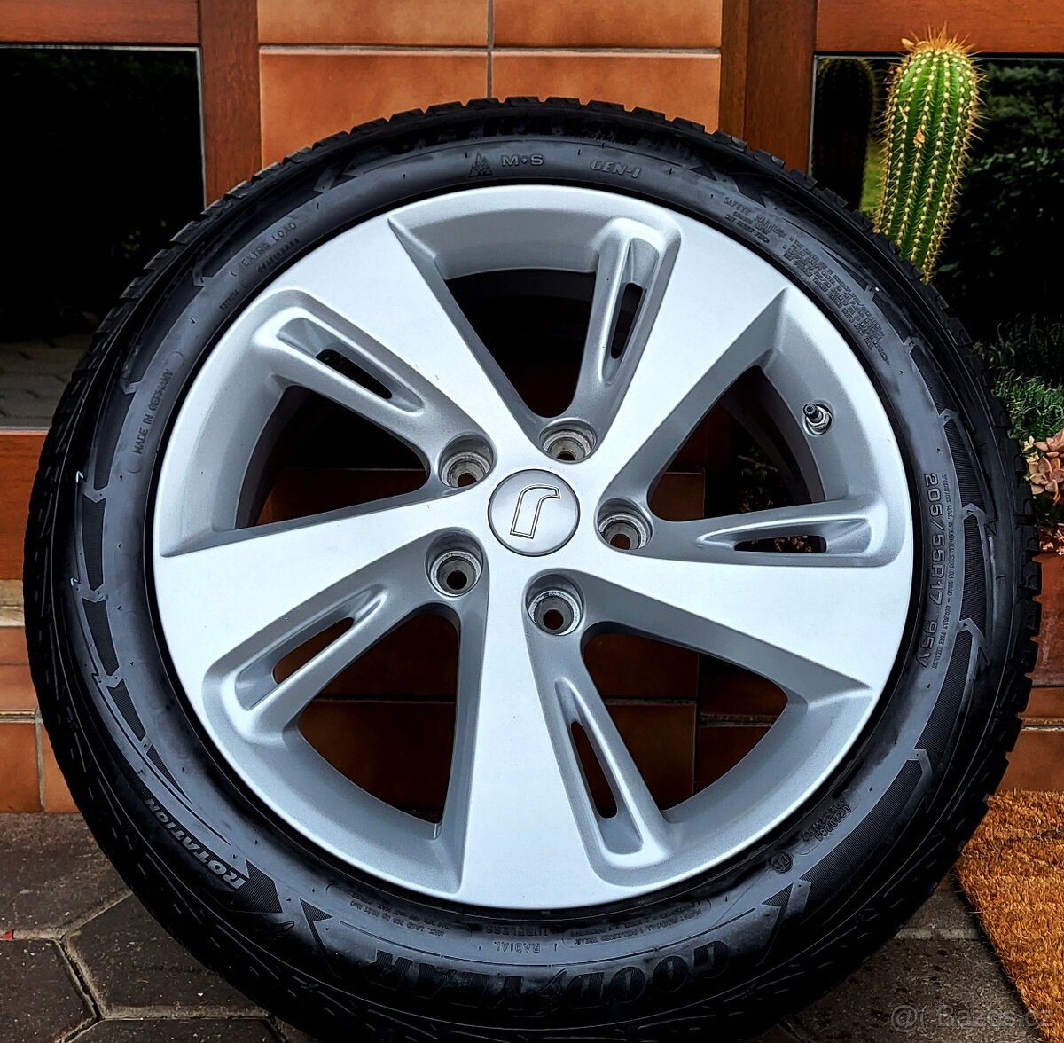Alu R17 5x114,3 orig. RENAULT + zimné 205/55R17 - 6