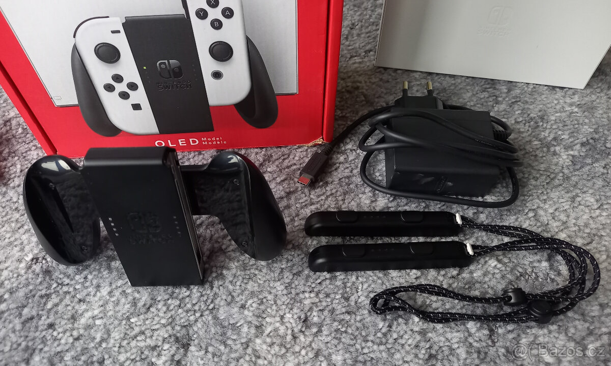 Nintendo Switch OLED White - REZERVACE - 6