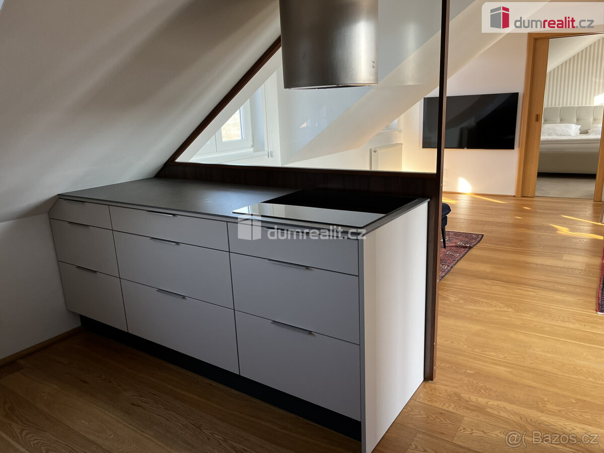 Luxusní byt 3+kk/B ve čtvrtém patře s osobním soukromým výta - 6