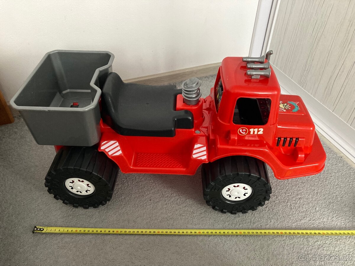 Dětské odrážedlo BAYO hasičské auto s korbou - 6
