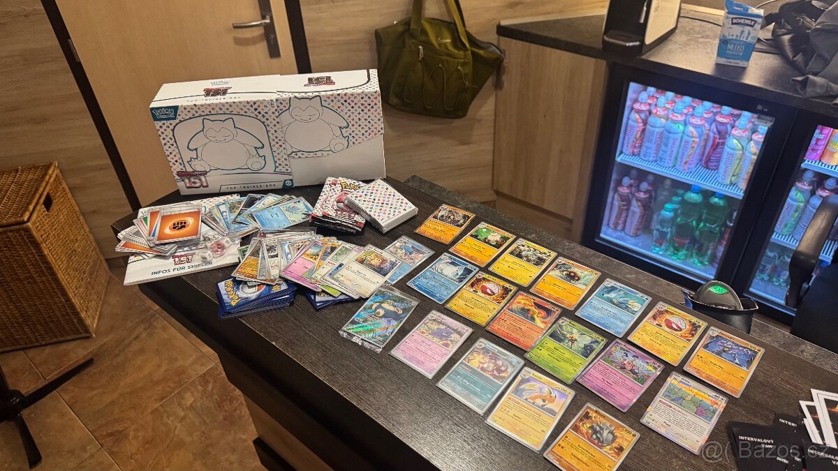 Pokémon krabička a karty - 6