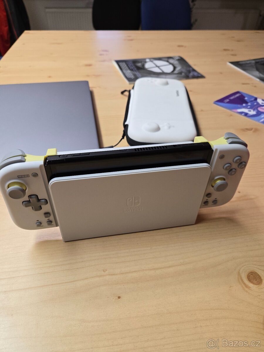Prodám Nintendo Switch OLED + Hori Split Pad + 2× Zelda - 6