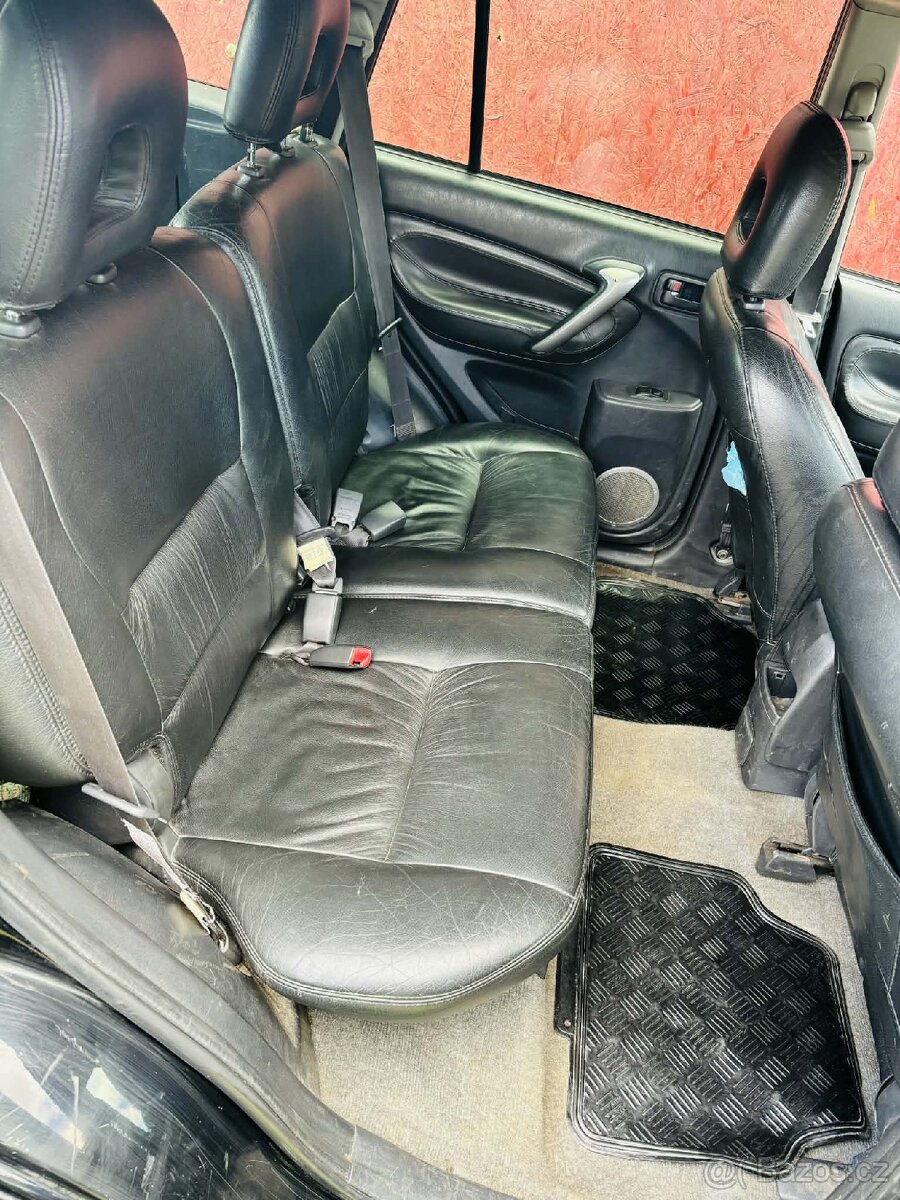 Toyota RAW 4 - 6