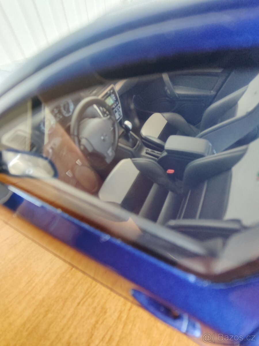 OttOmobile 1/18 - 6