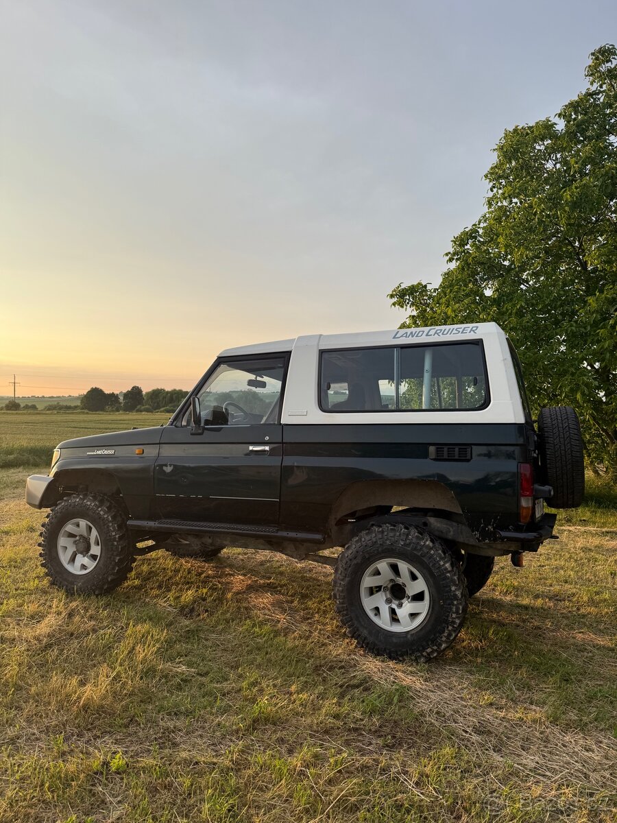 Toyota Land Cruiser KZJ 73 - 6