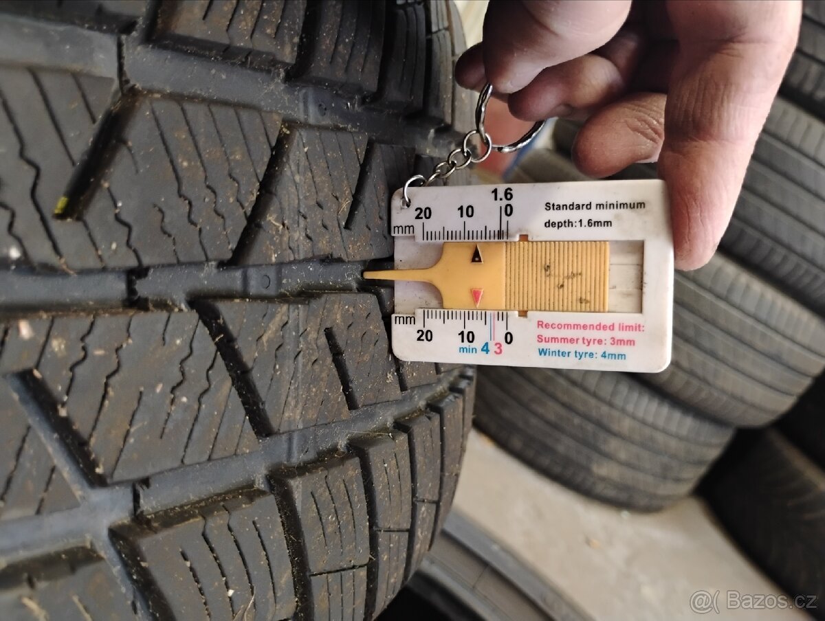 Prodám zimní pneu 225/45 R18 XL - 6