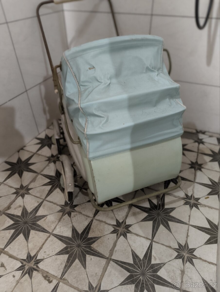 Kočárek pro panenky - 6