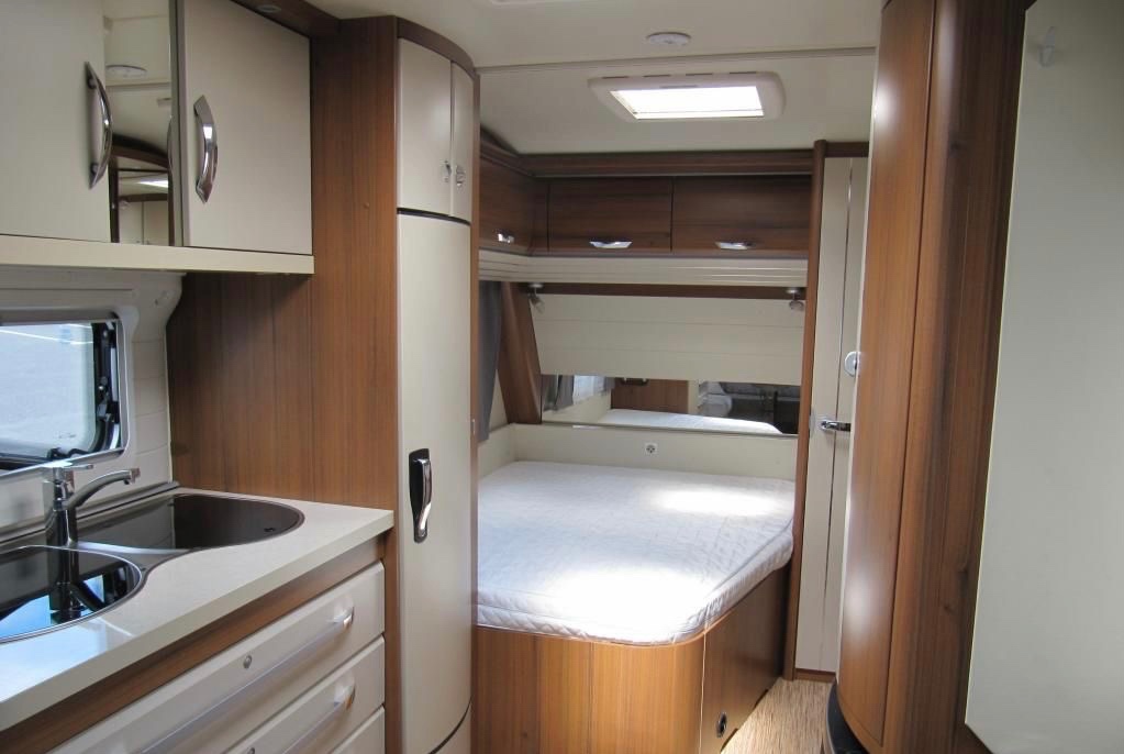 Karavan-Hobby Premium 460 soběstačný karavan - 6