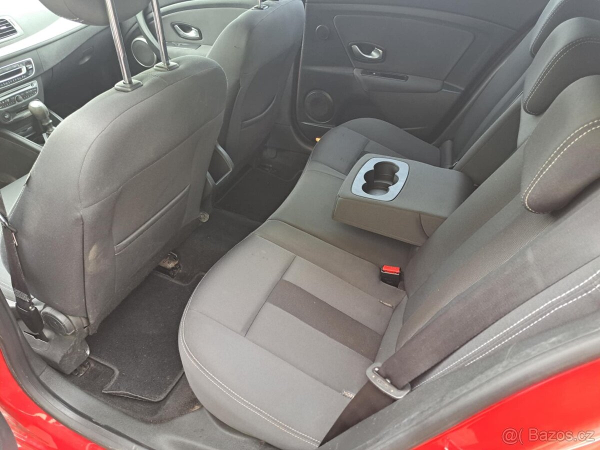 Renault Megane combi 1.6i - 6