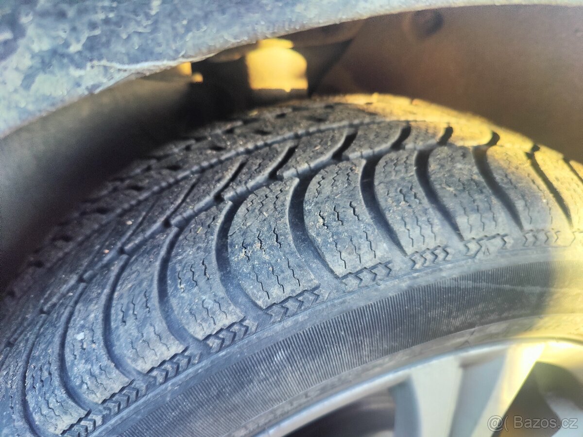 VW Touran 1.9 TDi 2004, 74kW - 6