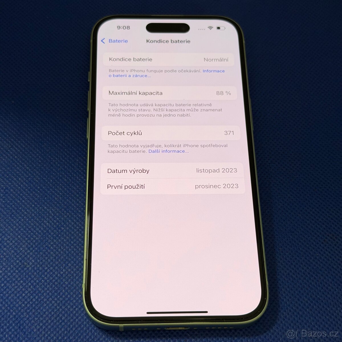 iPhone 15 256GB Green, krásný stav - 6