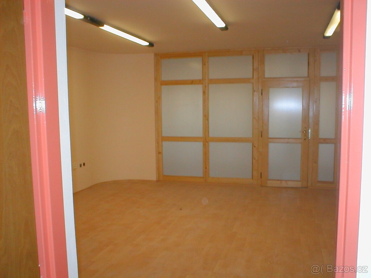 Kancelář v areálu ČS Benzina - 6