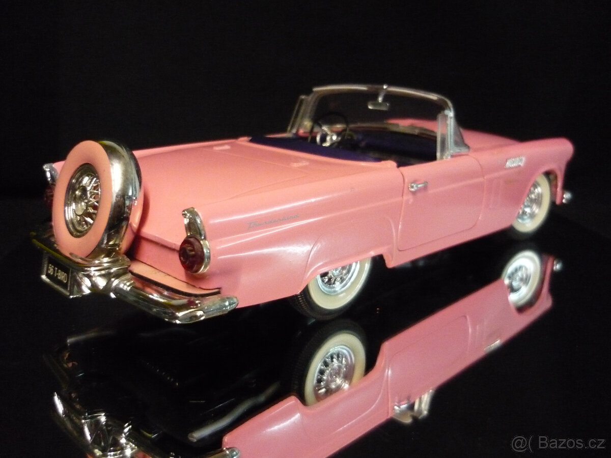 Ford Thunderbird 1956 Revell 1/18 - 6
