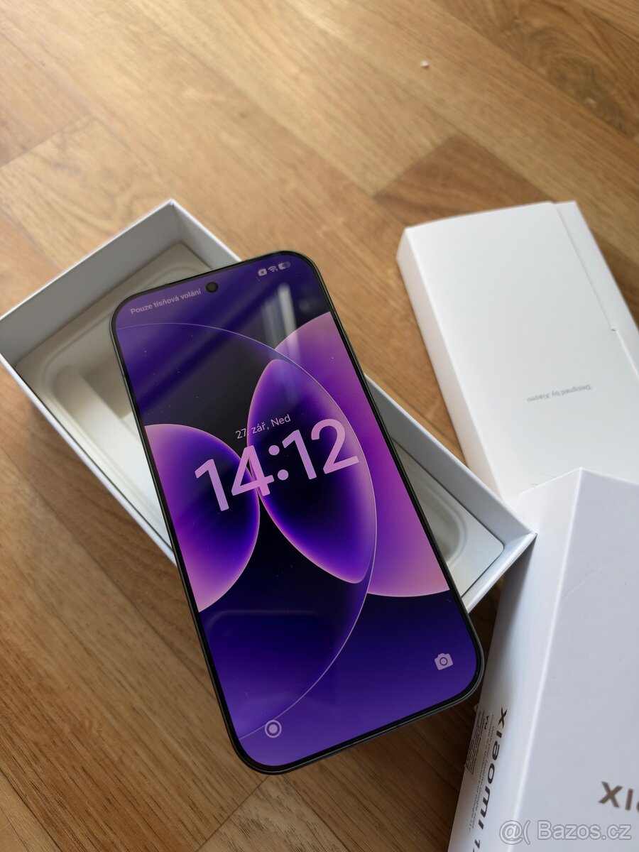 Xiaomi 17 256GB černý - 6