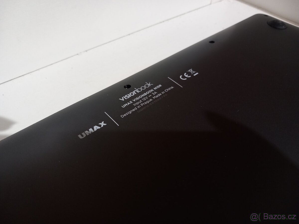UMAX VisionBook N15R - 6