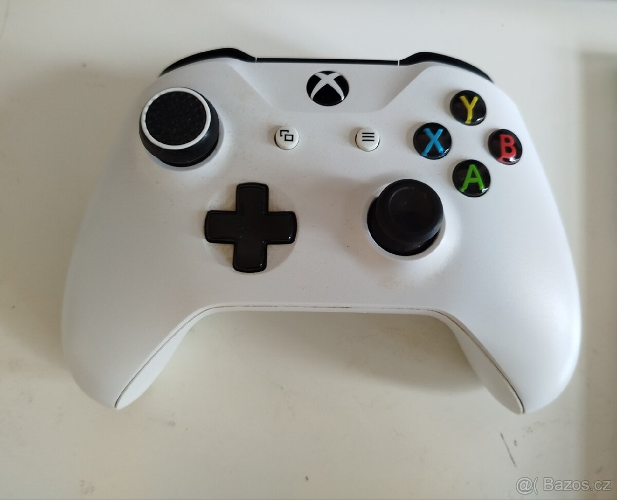 Xbox One S 1TB, 18 her pro kluky + krabice - 6