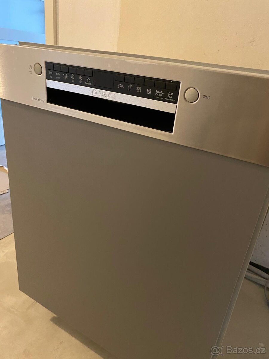 MYČKA NA NÁDOBÍ - 6