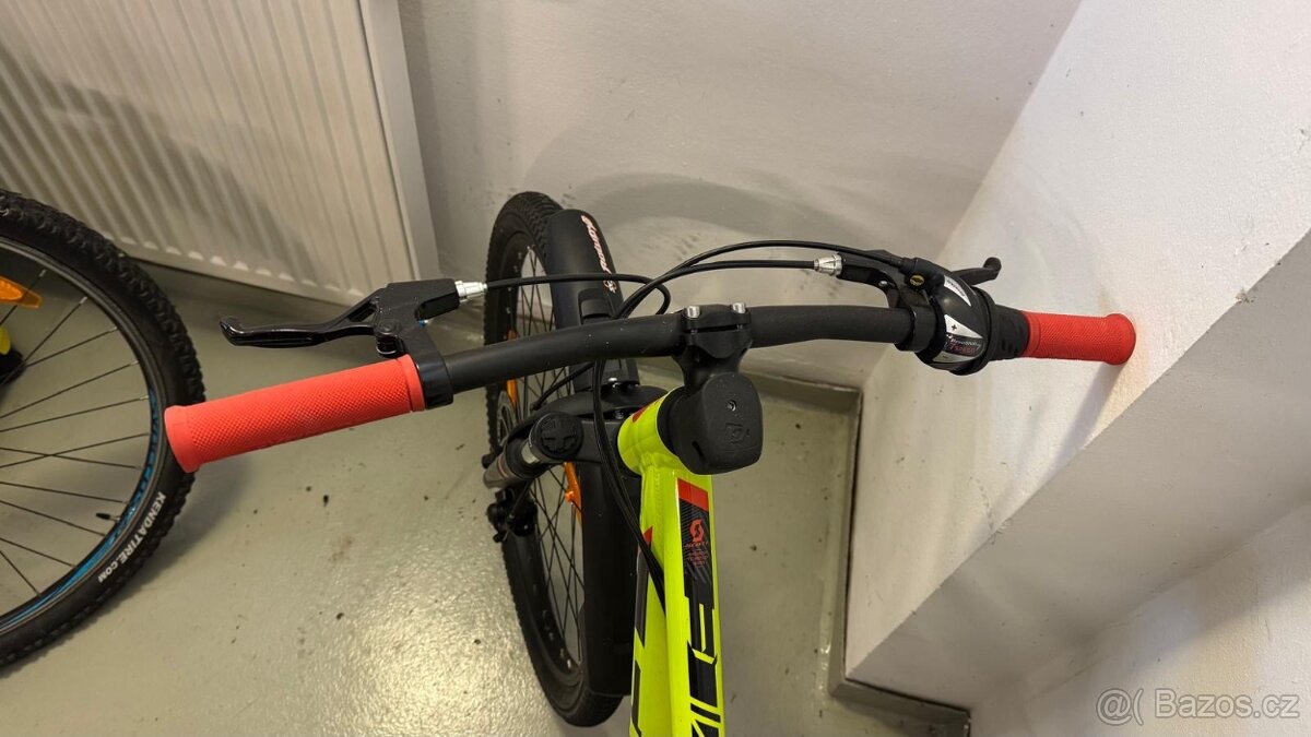 SCOTT Scale Junior vel. 24 - 6