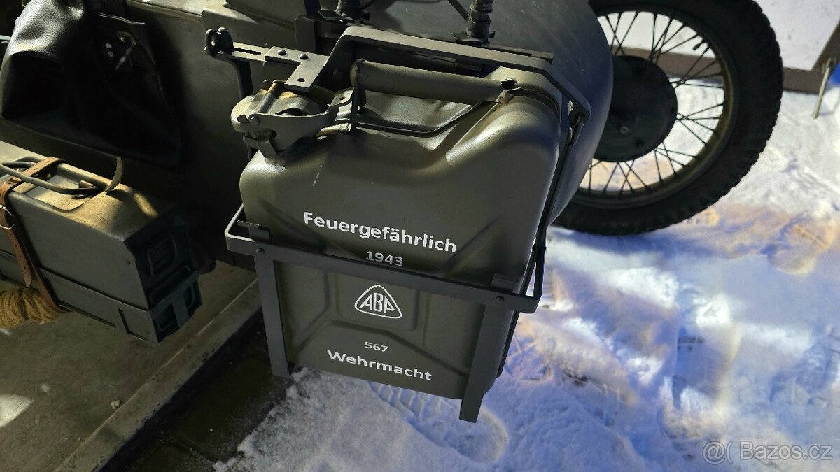 Wehrmacht koš + uchycení pro kanystr 10l - 6