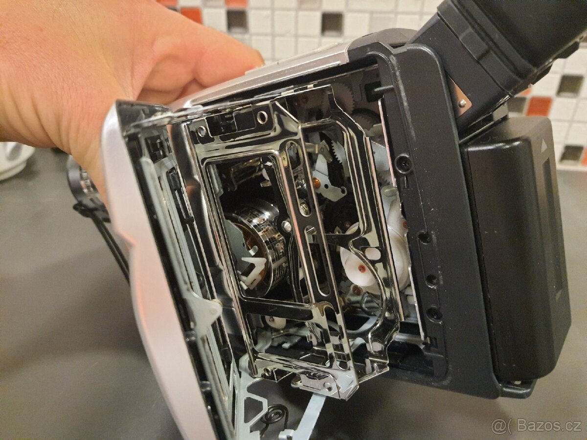 Prodám videokameru Panasonic NV-RZ17 - 6