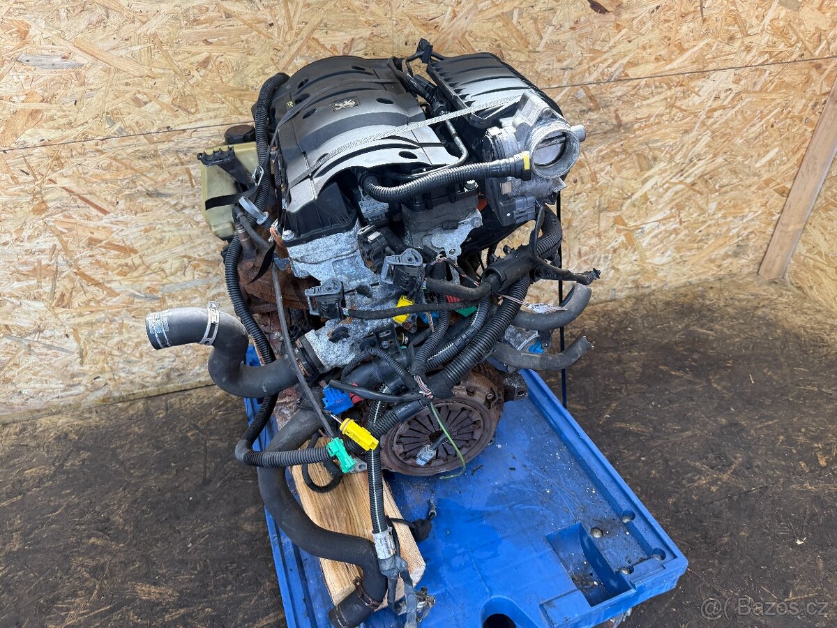 KOMPLETNÍ MOTOR 1.6 16V 80 KW NFU PEUGEOT - 6