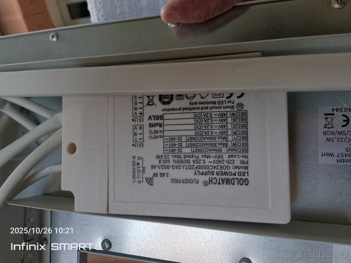 Moderní lustr s barevným osvětlením RGB - 6