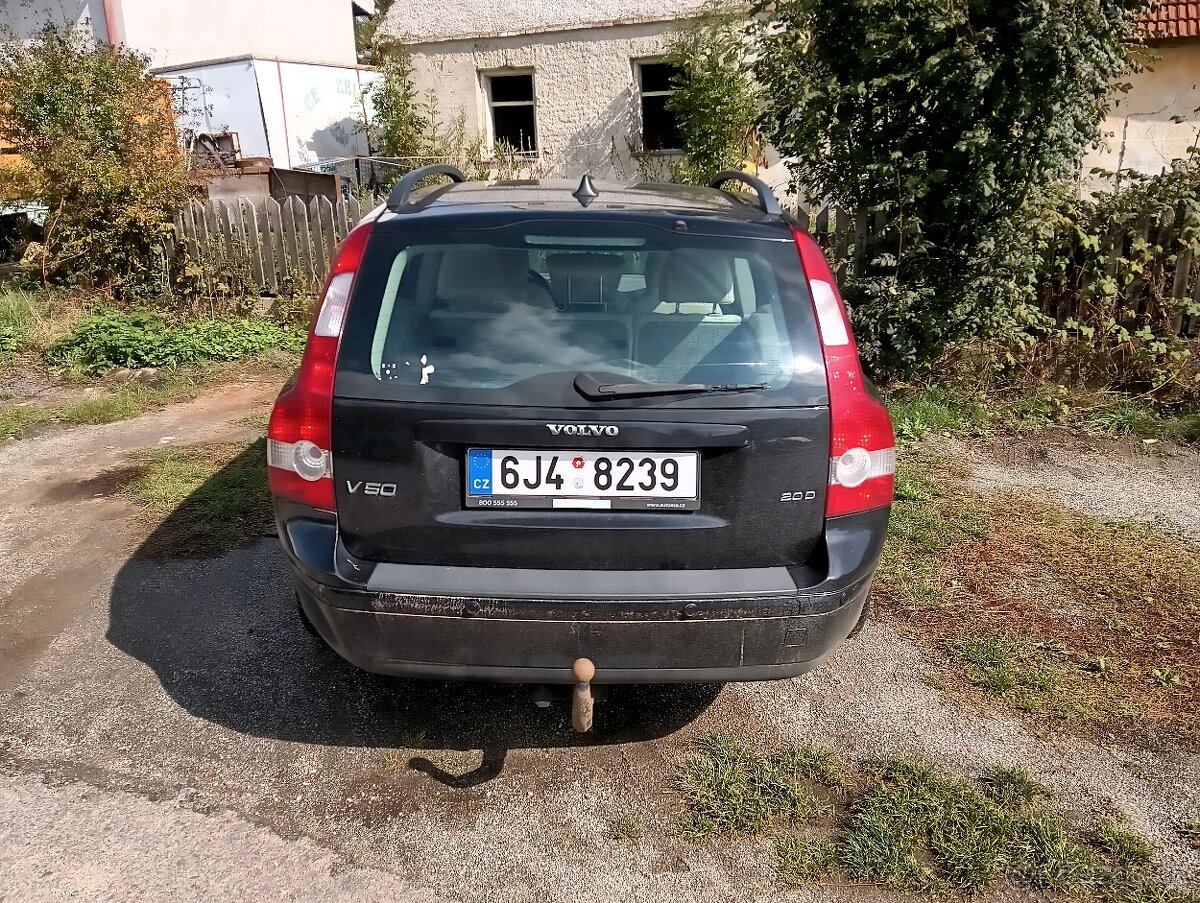 Volvo V50 2.0d díly - 6