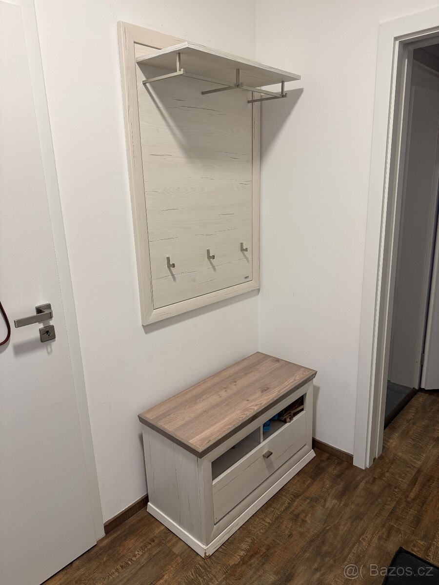 Sestava botník s lavici a šatní panel - 6