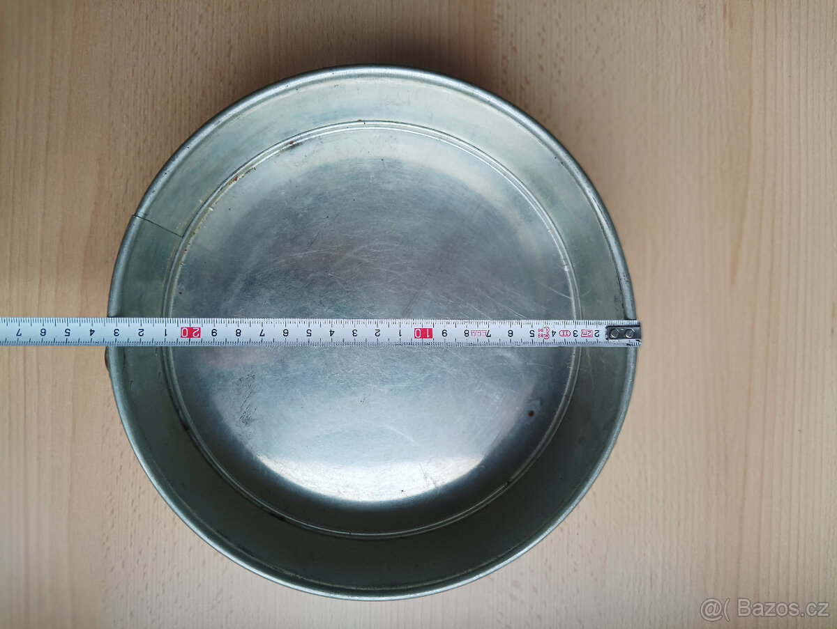 Retro rozkládací kovová forma na dort - Made in ČSSR - 6