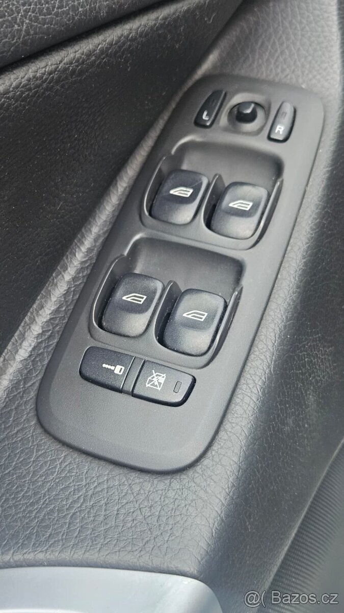 Volvo XC90 - 7 míst - 6