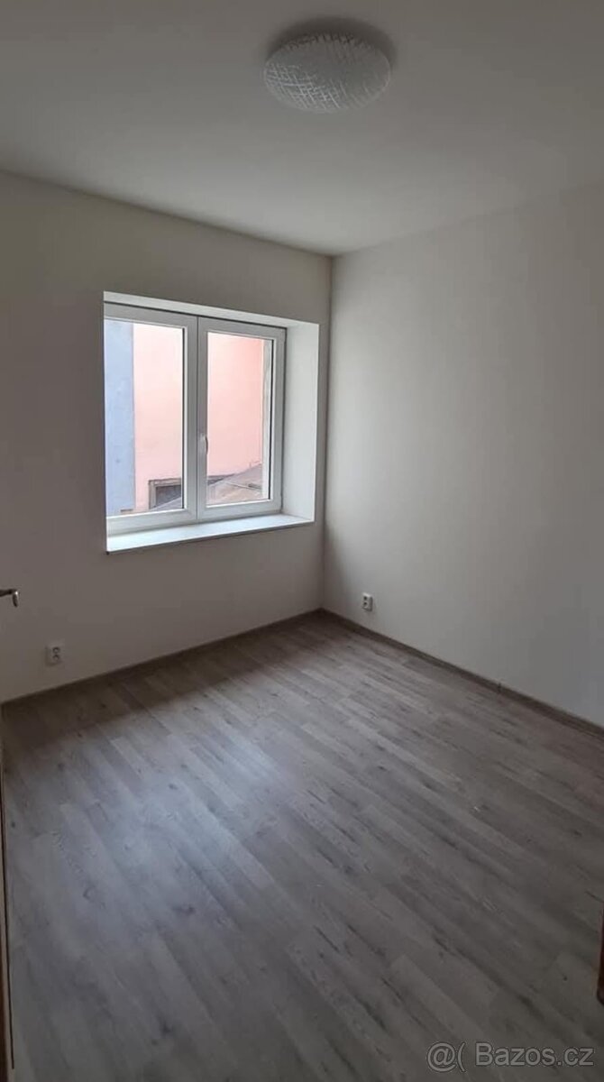 Byt 2+kk Rosice - pronajem - 6