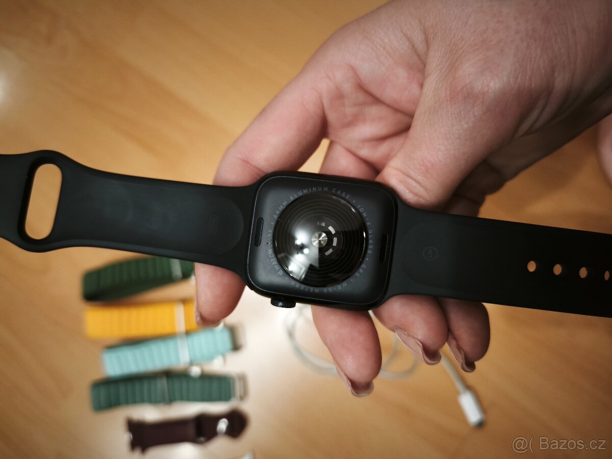 Apple Watch SE (1. gen.) 44 mm GPS - 6