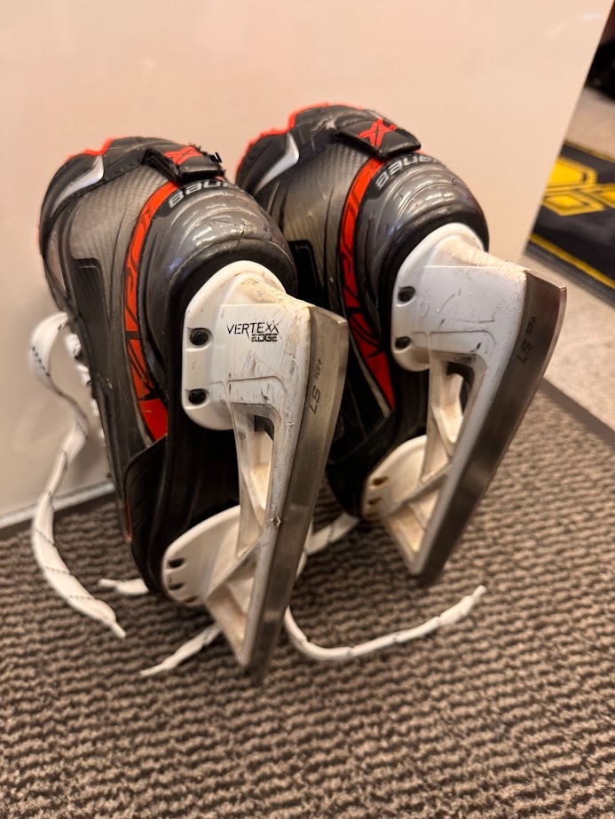 BRANKÁŘSKÉ BRUSLE BAUER VAPOR X27,vel. 38/4,5 EE - 6