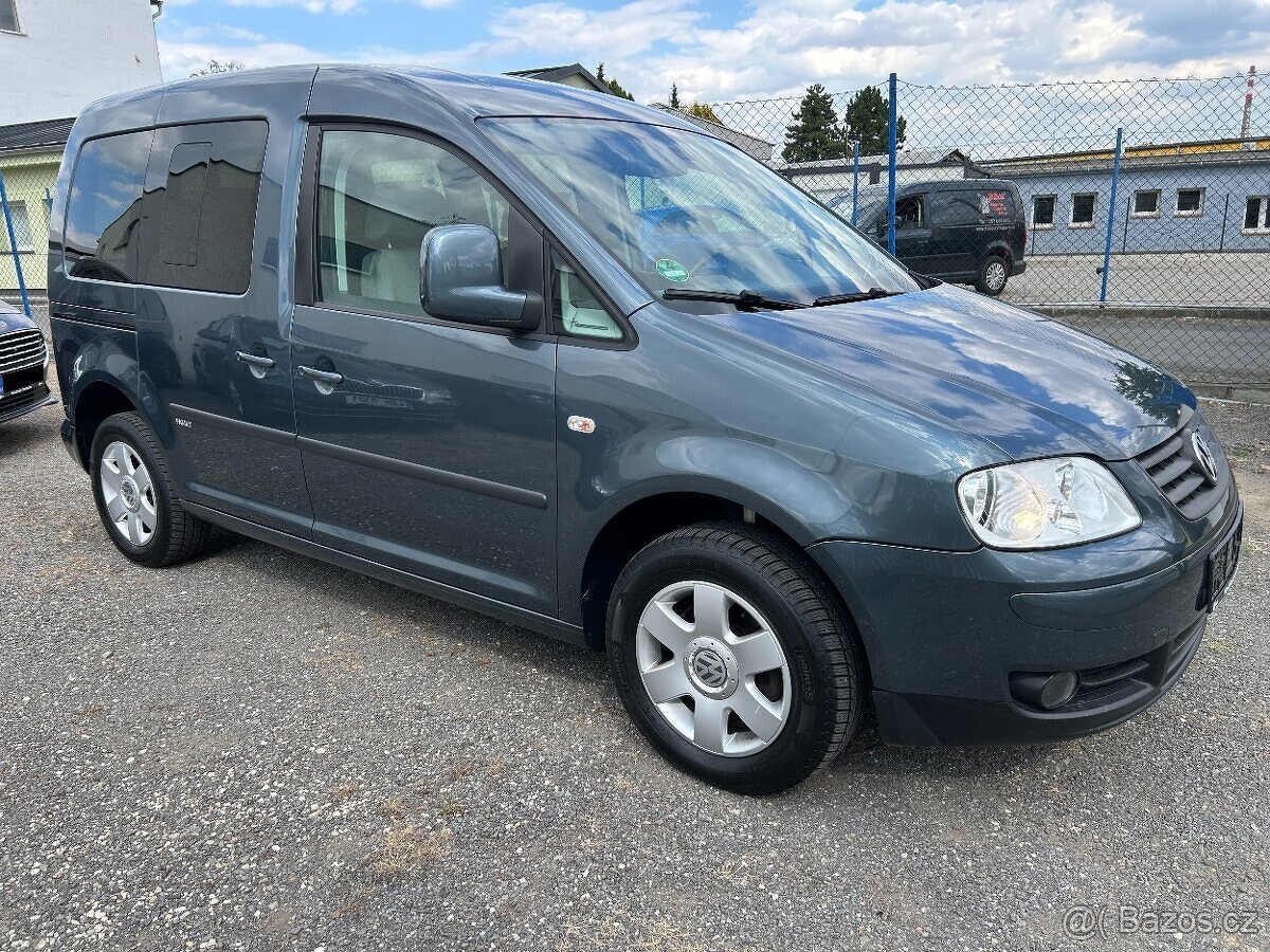 VW CADDY 1.6 75KW 2008 DIGI KLIMA VYHŘÍVANÉ SEDADLA 7 MÍST - 6