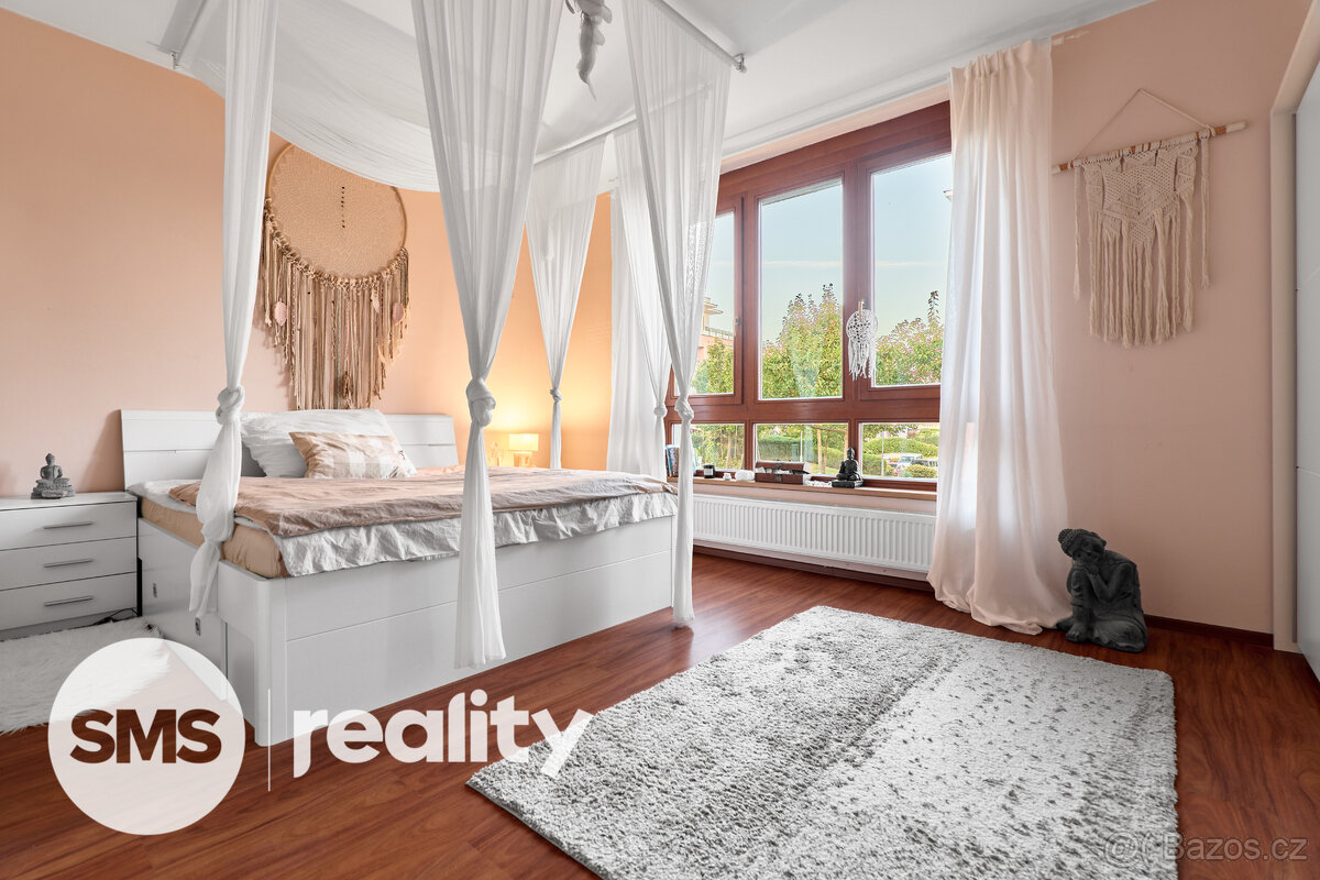 Moderní byt 4+kk s terasou, předzahrádkou a parkováním – Kyb - 6