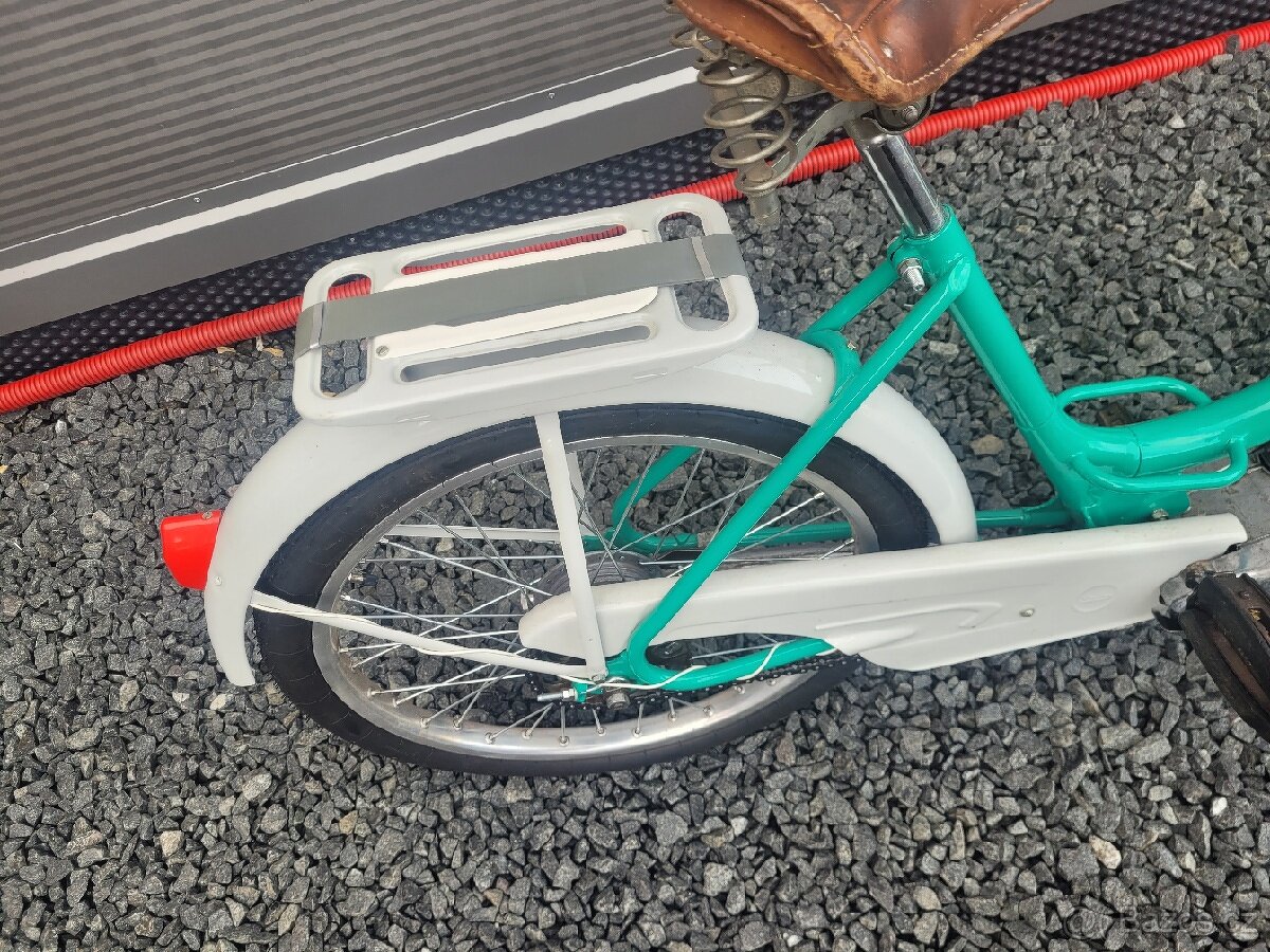 Stadion S11 nový lak - 6