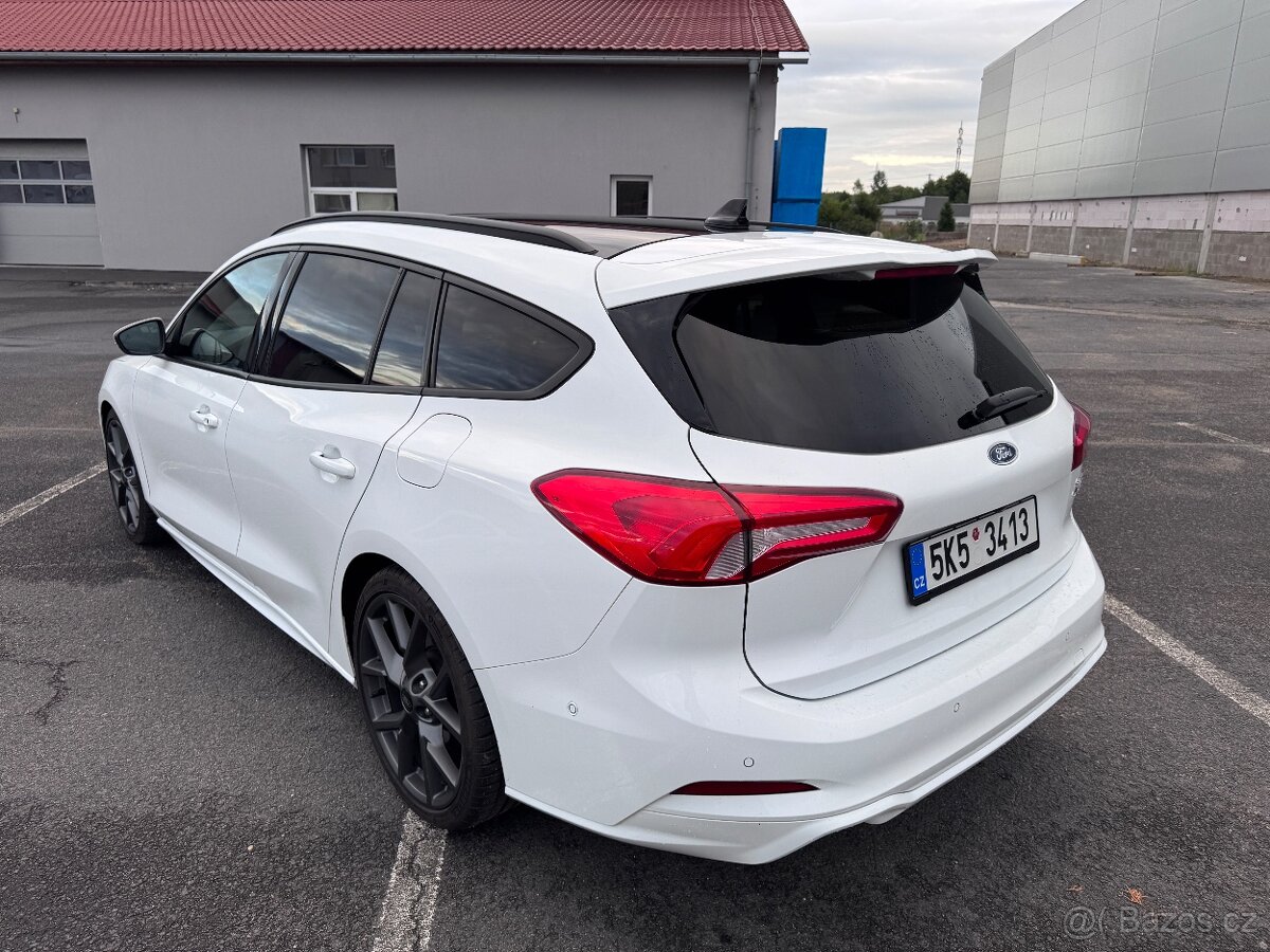 Ford Focus ST - 6