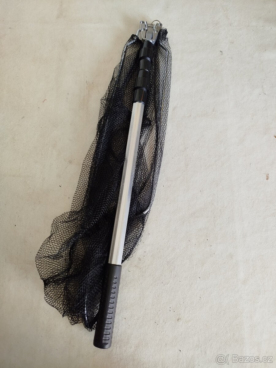 TELESKOPICKÝ RYBÁŘSKÝ PODBĚRÁK 40 x 40 cm - 6