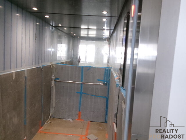 Pronájem skladu 600m2 Brno Chrlice - 6