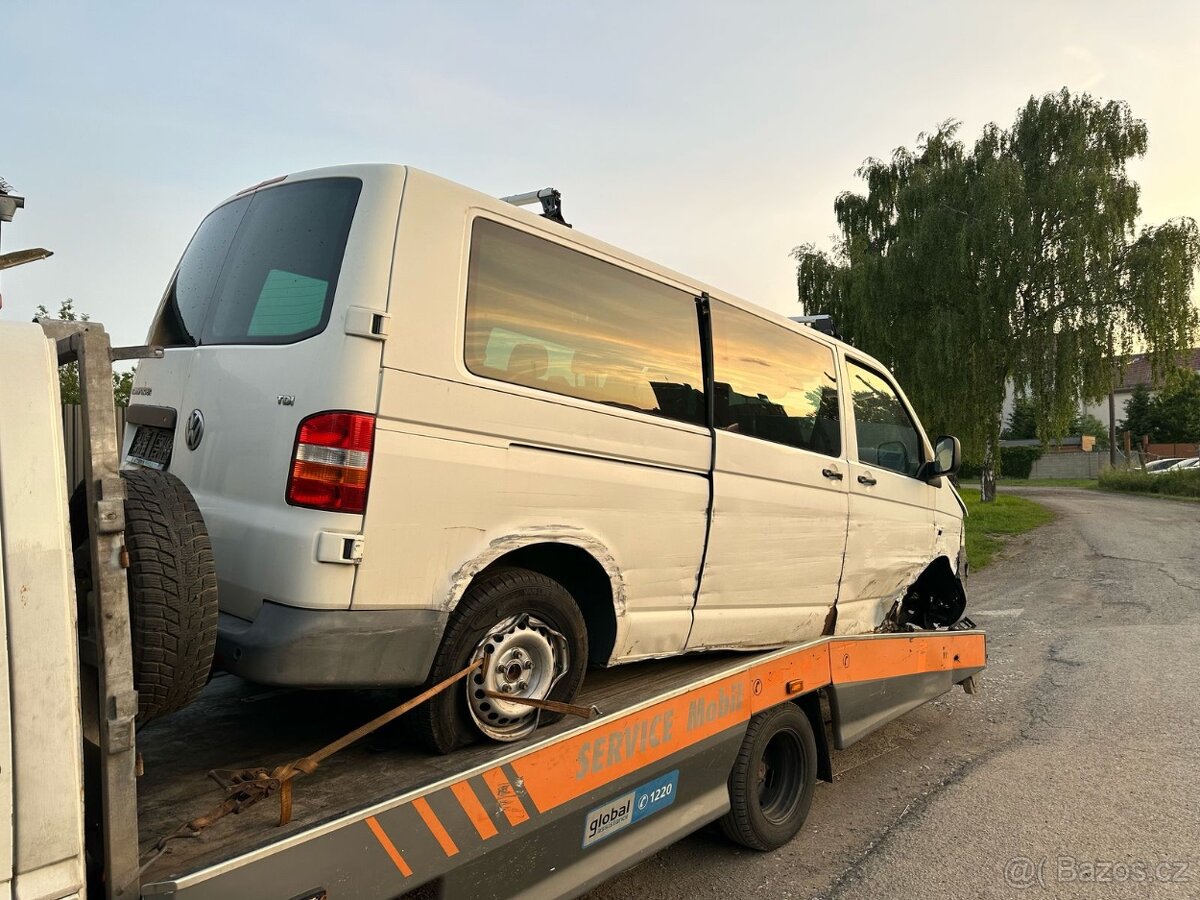 VW Transporter T5 7H 2.5TDI 96KW BNZ KPE L902 r.v. 2009 - 6