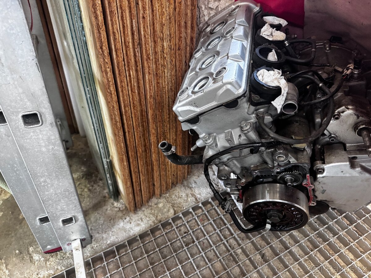 2x motor Yamaha R6 1998-2002 - 6