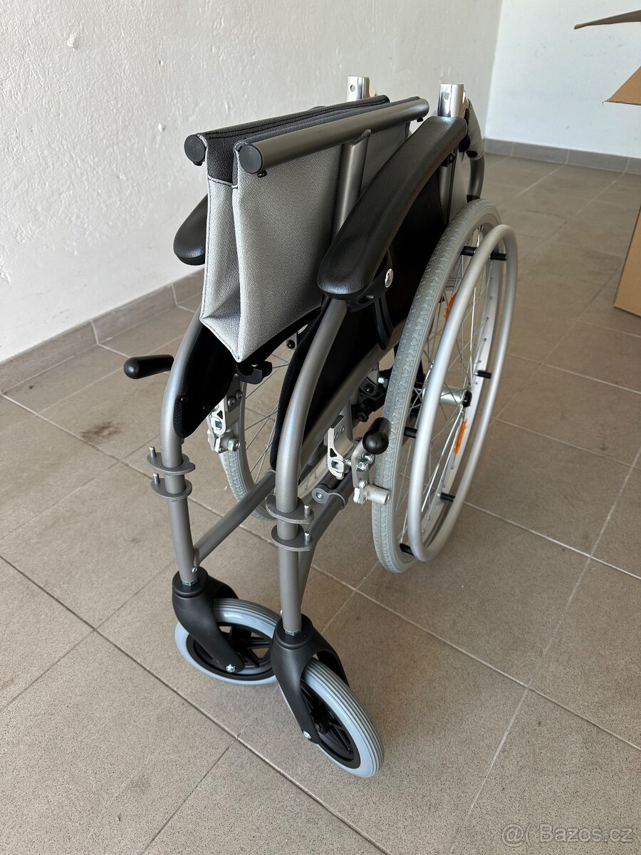 VOZÍK INVALIDNÍ ODLEHČENÝ 358-23 DMA - 6