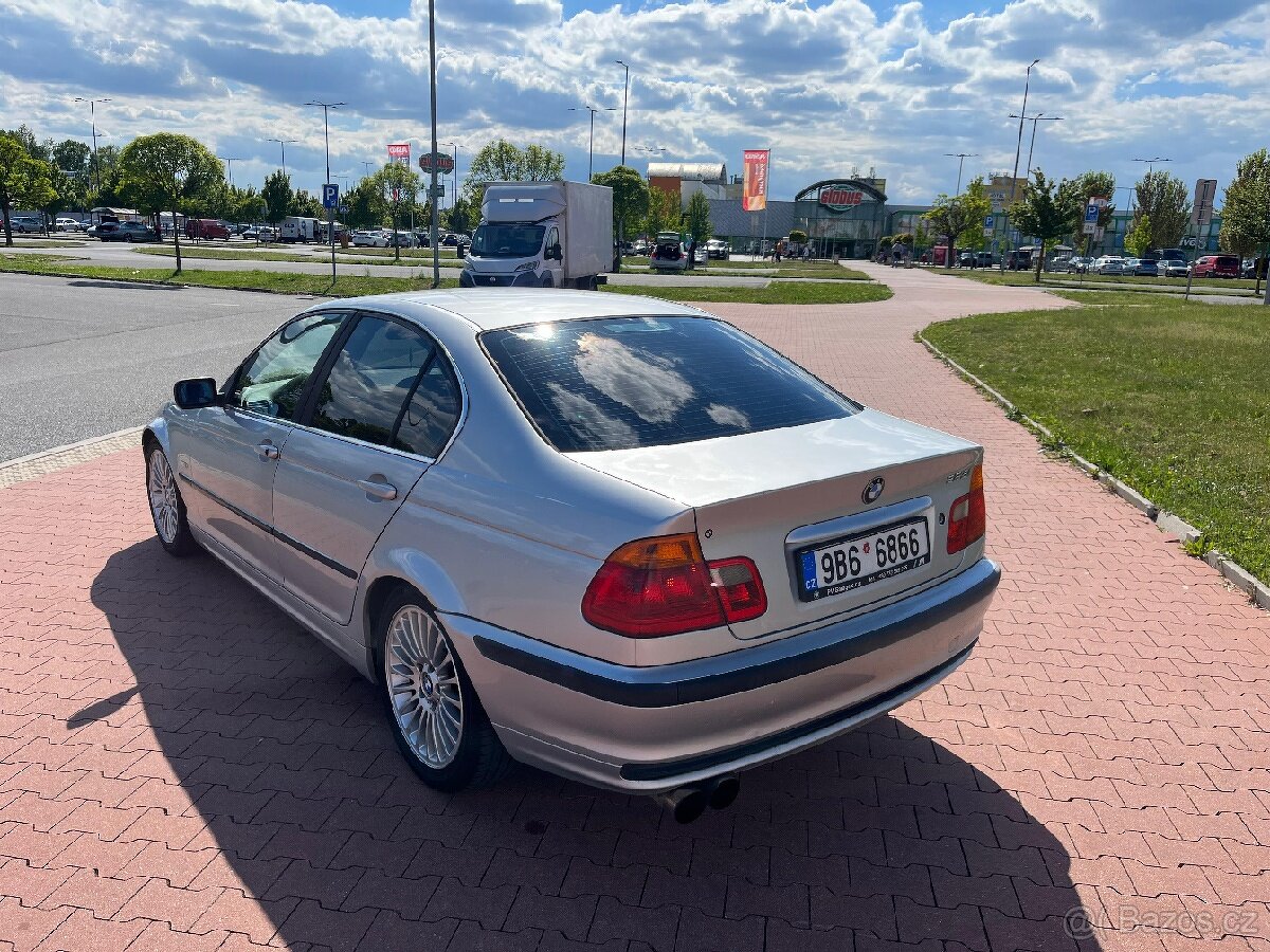 BMW E46 323i sedan - 6
