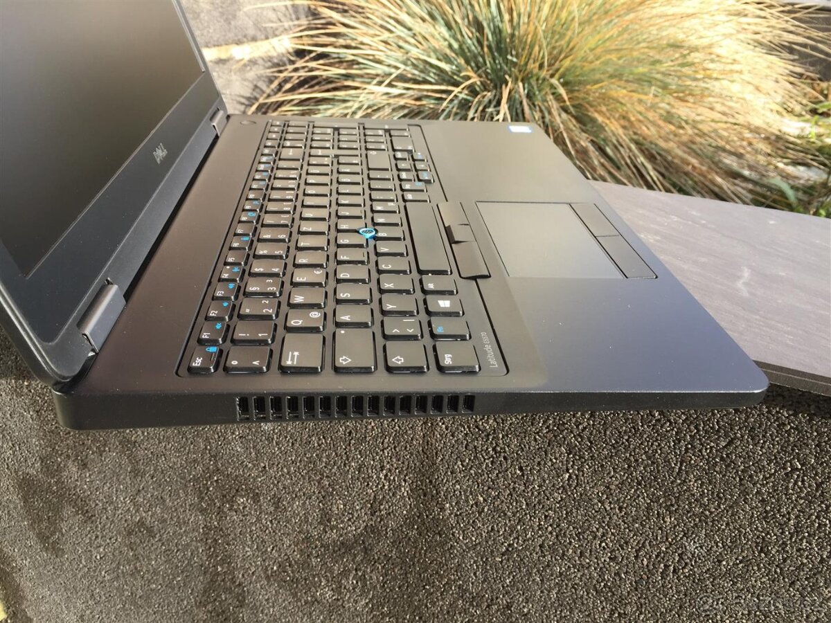 Dell Latitude E5570 - netradiční konfigurace s i5-6440HQ - 6