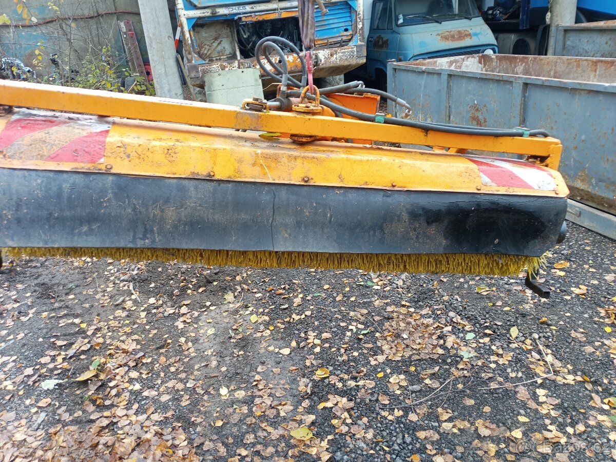 Koště Multicar - 6