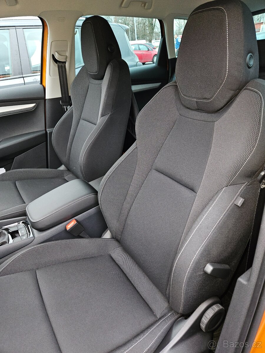 ROČNÍ Skoda Karoq 1.5 TSi Fresh+ r.v. 2024 - 6