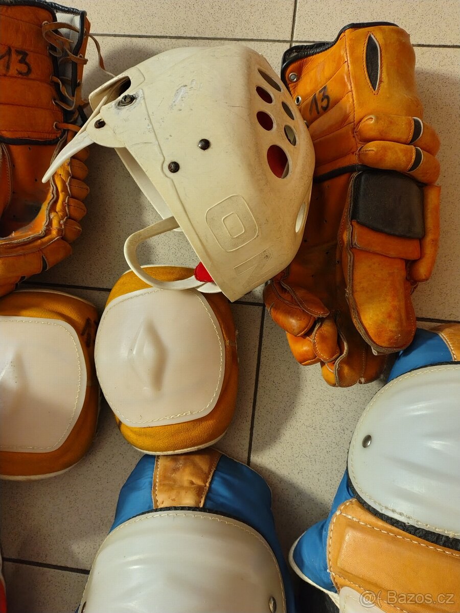 Retro hokejová výstroj - 6
